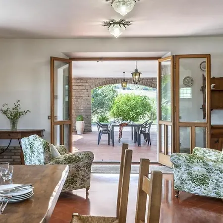 Villa Paola Holidays *