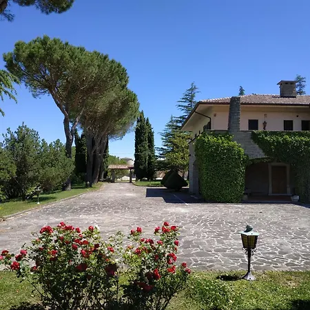 Paola Holidays * SantʼAngelo in Vado